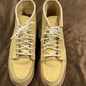 Women’s Red Wing Heritage Boots